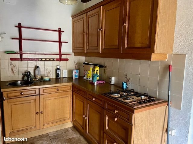 Maison à louer, 70m², Laval-de-Cère