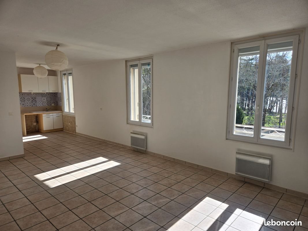 Appartement à louer, 90m², Revel