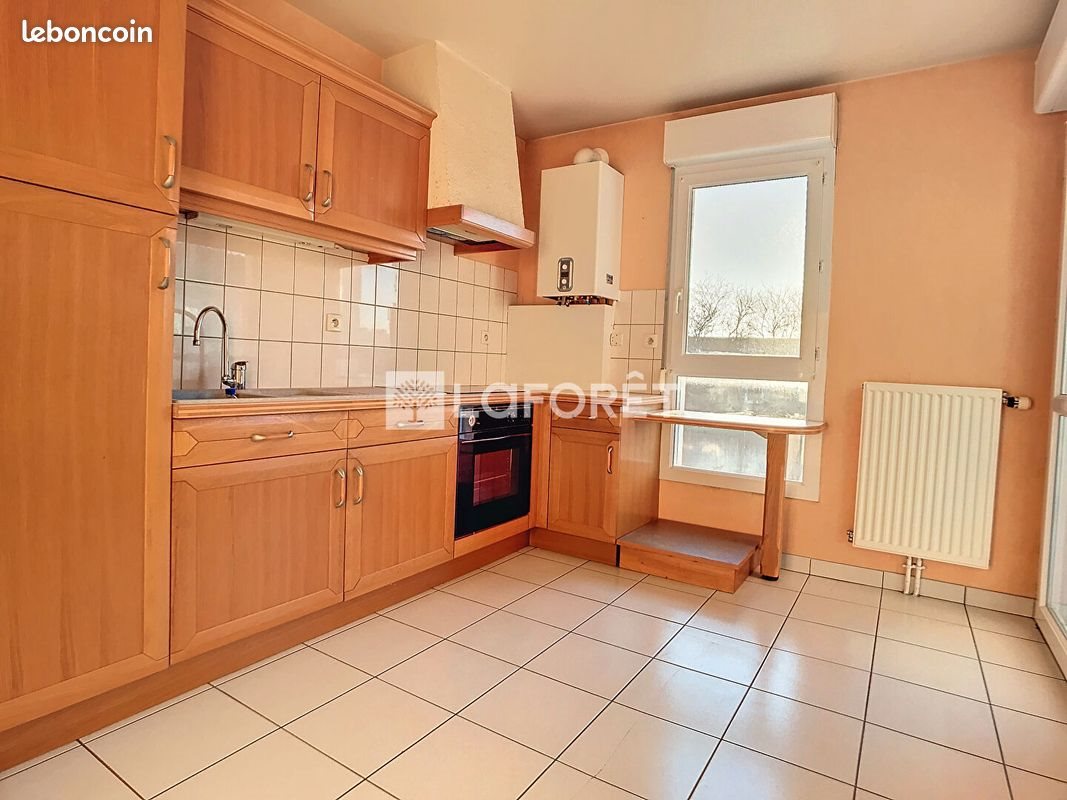Appartement à louer, 68m², Saint-Memmie