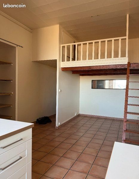 Appartement à louer, 27m², Marseille 6ème