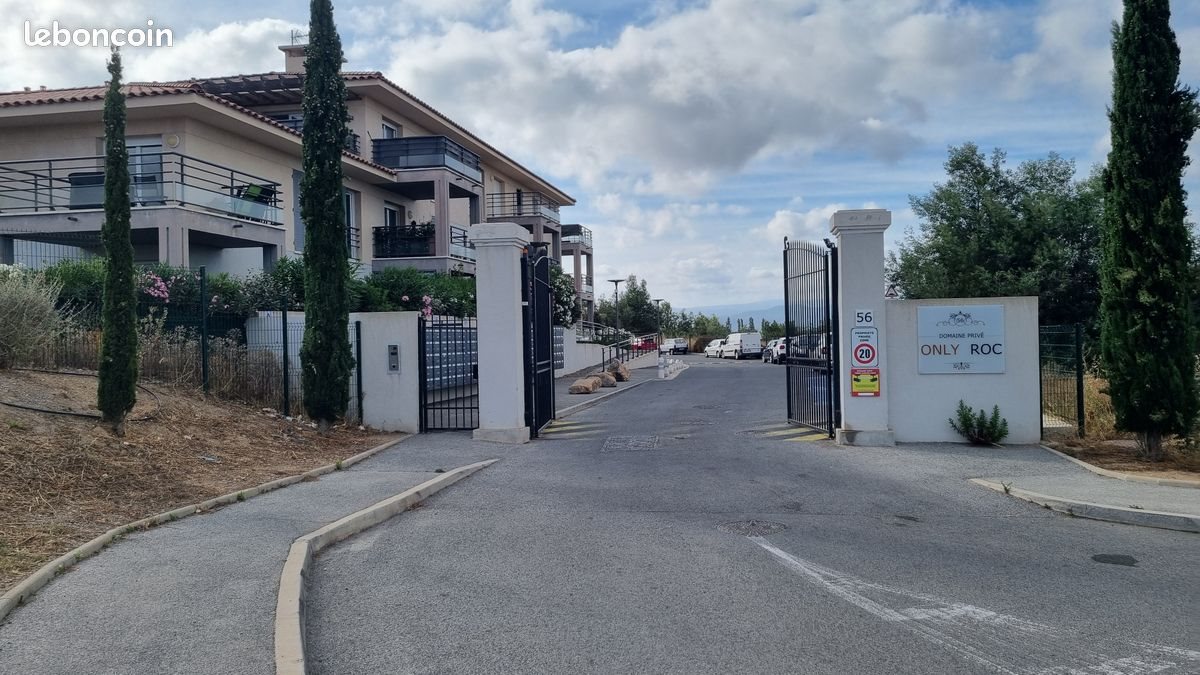 Appartement à louer, 25m², Roquebrune-sur-Argens