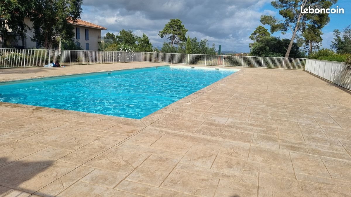 Appartement à louer, 25m², Roquebrune-sur-Argens