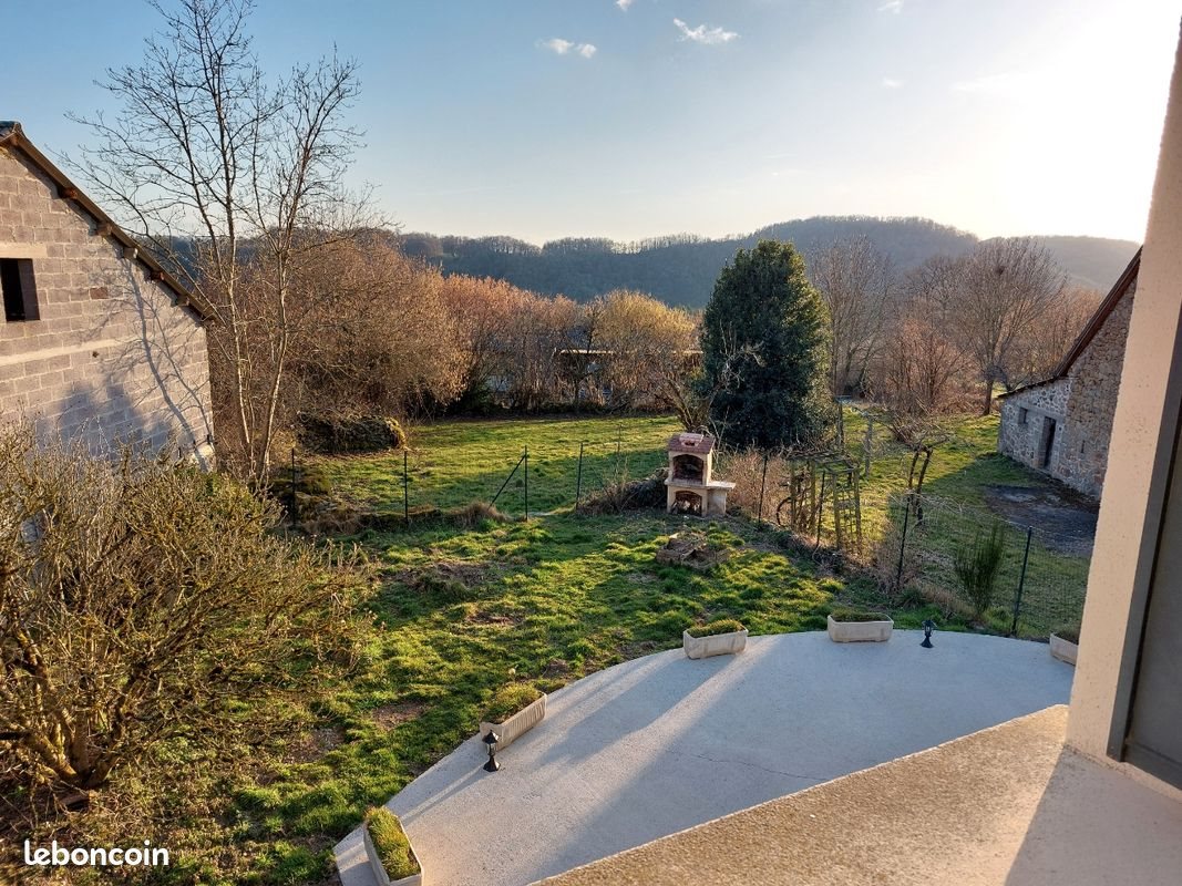 Maison à louer, 135m², Sarroux