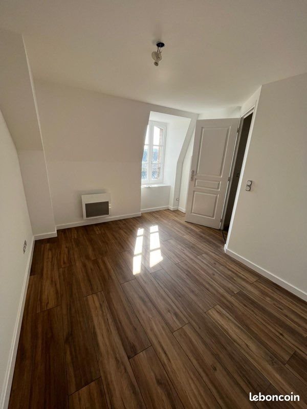 Appartement à louer, 25m², Mauriac