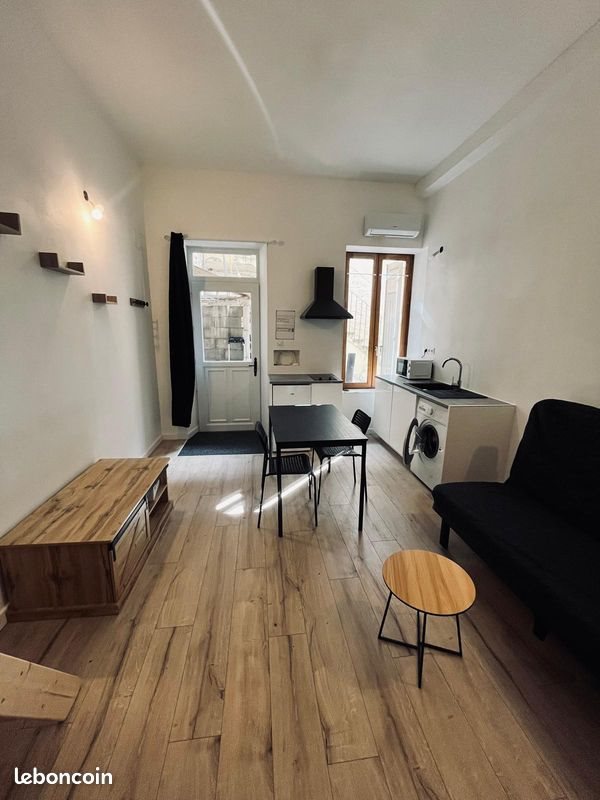 Appartement à louer, 23m², Nîmes