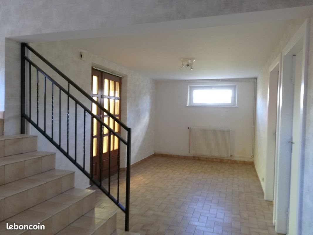 Maison à louer, 150m², Vézelois