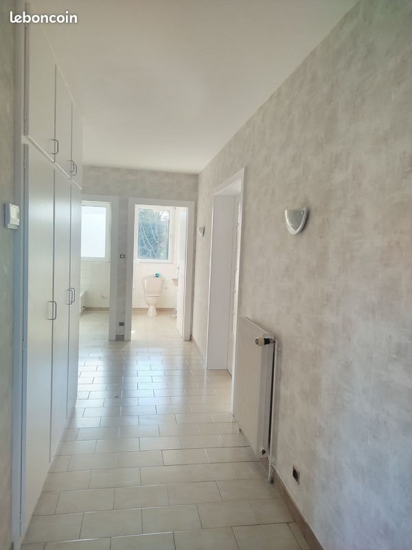 Maison à louer, 150m², Vézelois