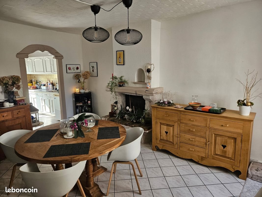 Maison à louer, 98m², Arbois