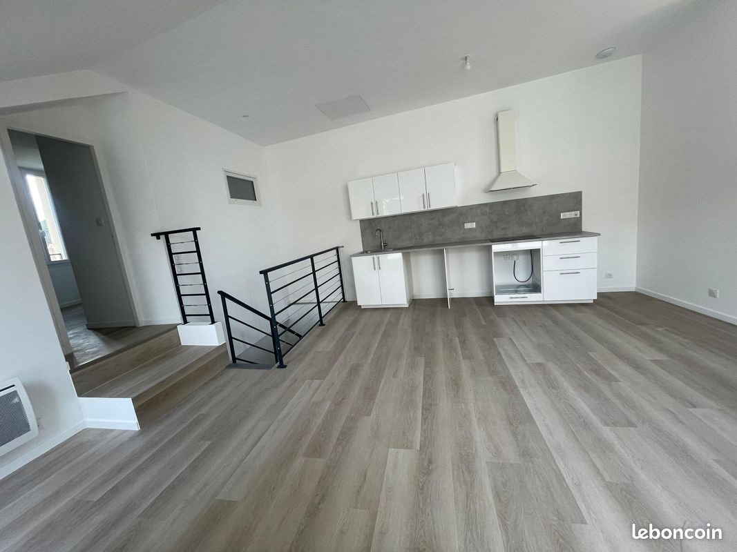 Appartement à louer, 75m², Simiane-Collongue