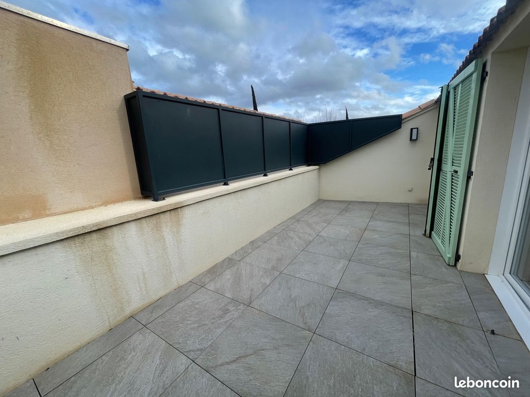 Appartement à louer, 75m², Simiane-Collongue