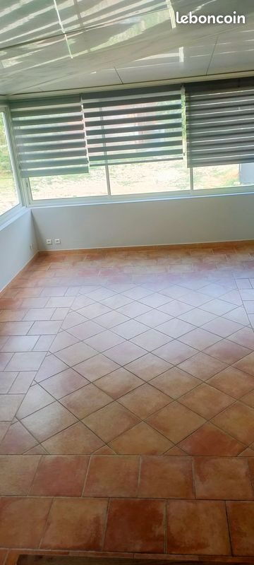 Maison à louer, 80m², Sernhac