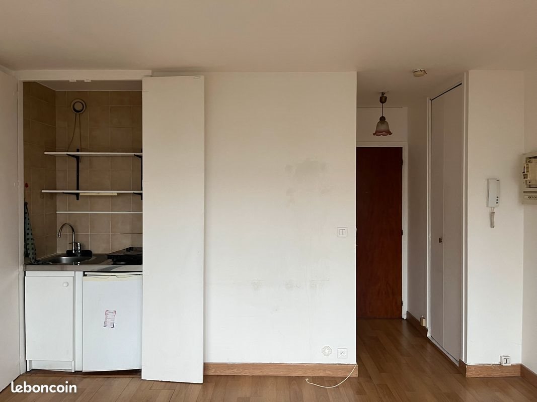Appartement à louer, 18m², Courbevoie