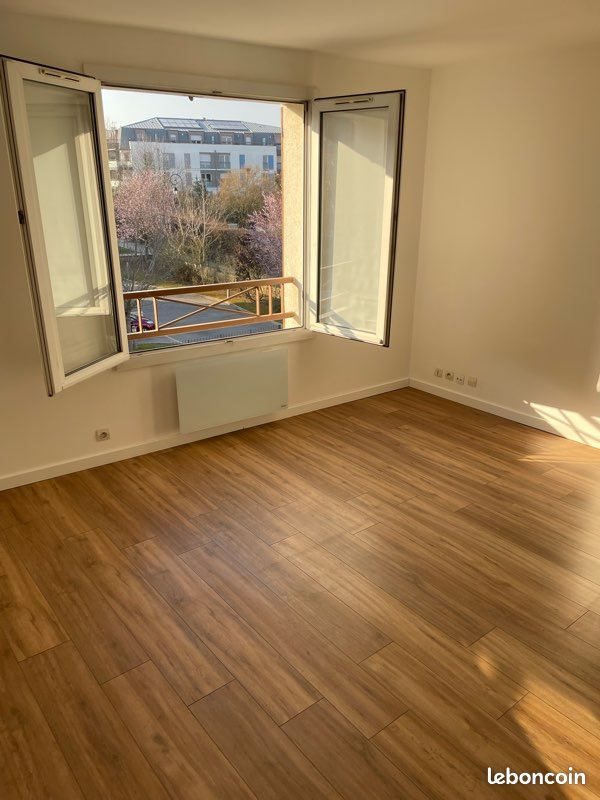 Appartement à louer, 24m², Les Clayes-sous-Bois