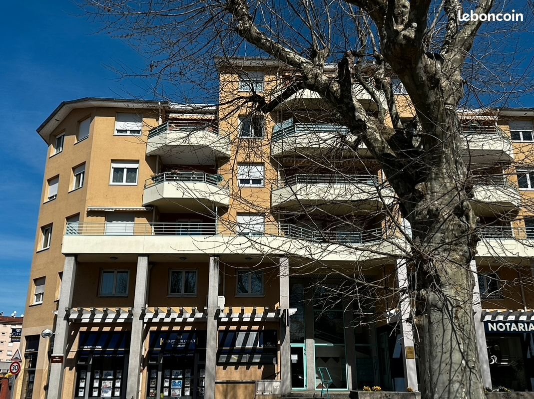 Appartement à louer, 69m², Pont-de-Chéruy