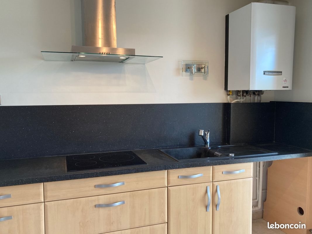 Appartement à louer, 69m², Pont-de-Chéruy