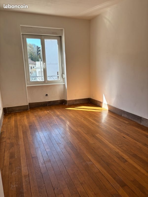 Appartement à louer, 70m², Longuyon