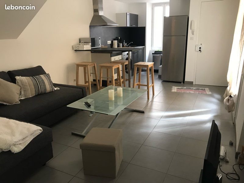 Appartement à louer, 40m², Saint-Zacharie