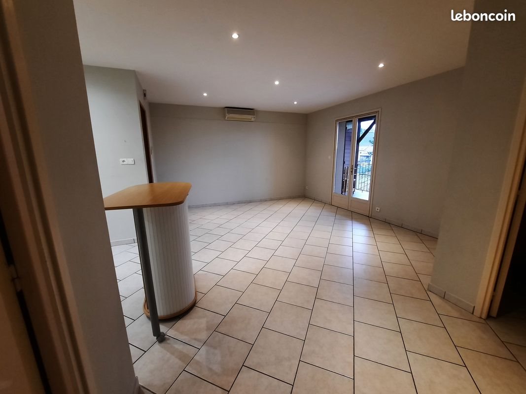 Appartement à louer, 63m², La Roche-Vineuse
