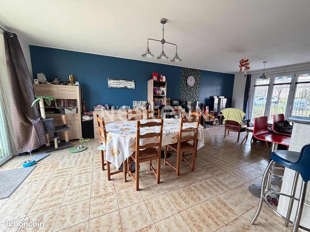 Maison à vendre, 97m², Thoiré-sur-Dinan