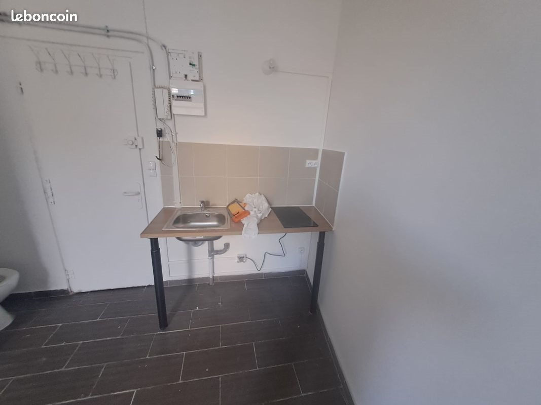 Appartement à louer, 28m², Marseille 16ème