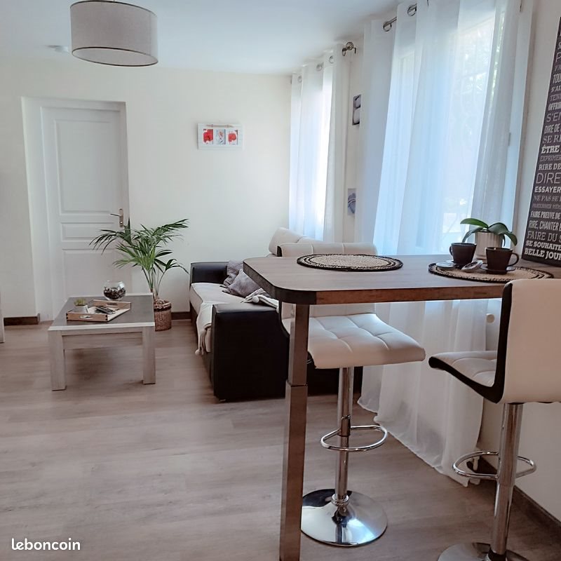 Appartement à louer, 34m², Nîmes