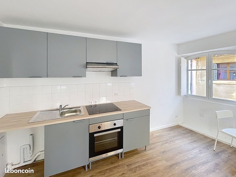 Appartement à louer, 35m², Marseille 1er