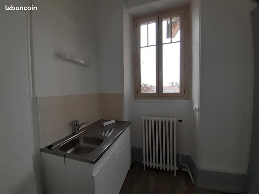 Appartement à louer, 28m², Saint-Sauveur