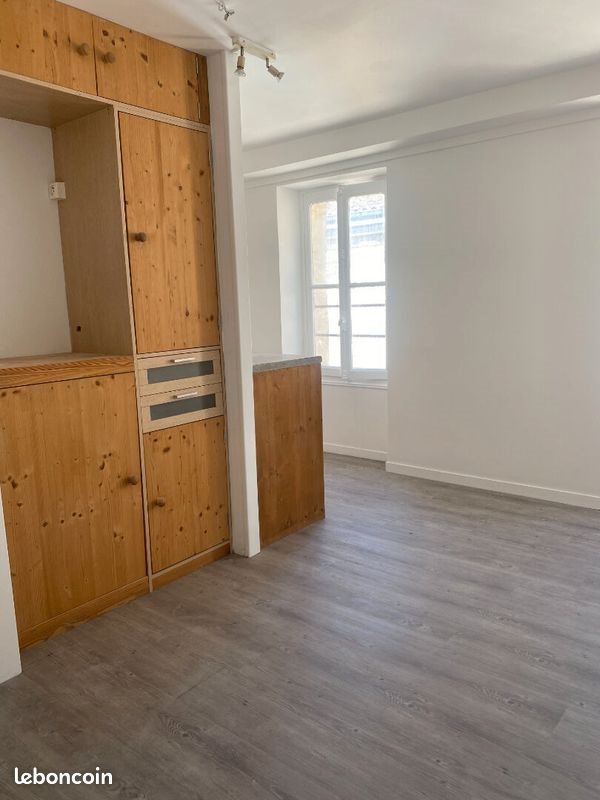 Appartement à louer, 16m², Pauillac
