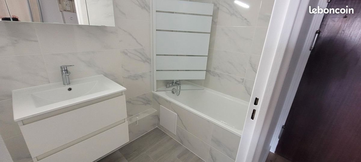 Appartement à louer, 26m², Paris 18ème