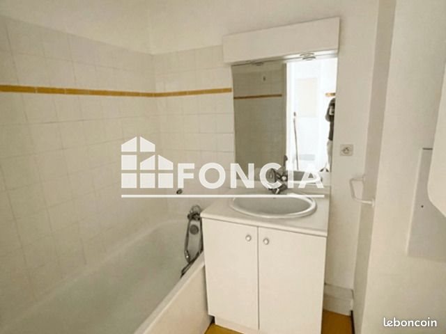 Appartement à louer, 18m², Saint-Etienne