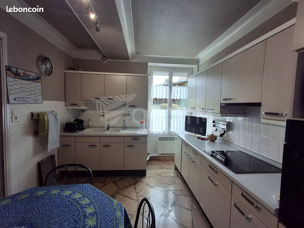 Maison à vendre, 96m², Epineuil