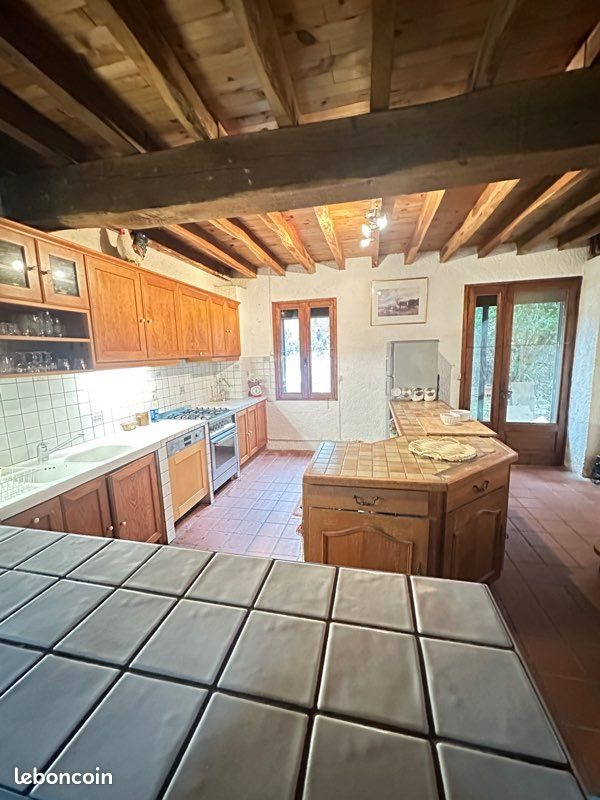 Maison à louer, 84m², Arfons