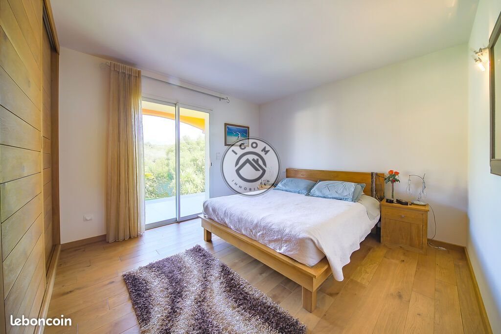 Maison à vendre, 300m², Porto-Vecchio