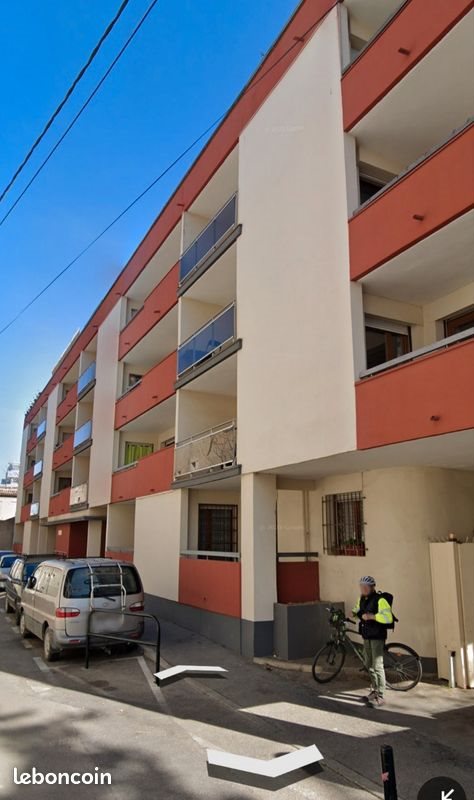 Appartement à louer, 27m², Nîmes