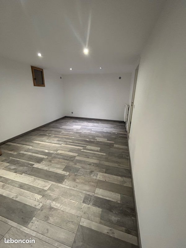 Appartement à louer, 69m², Mèze