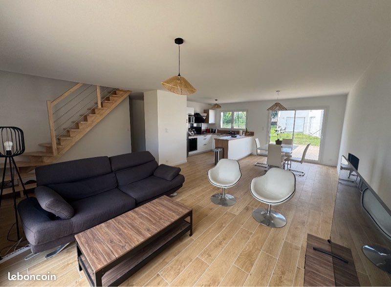 Maison à louer, 125m², Pluneret