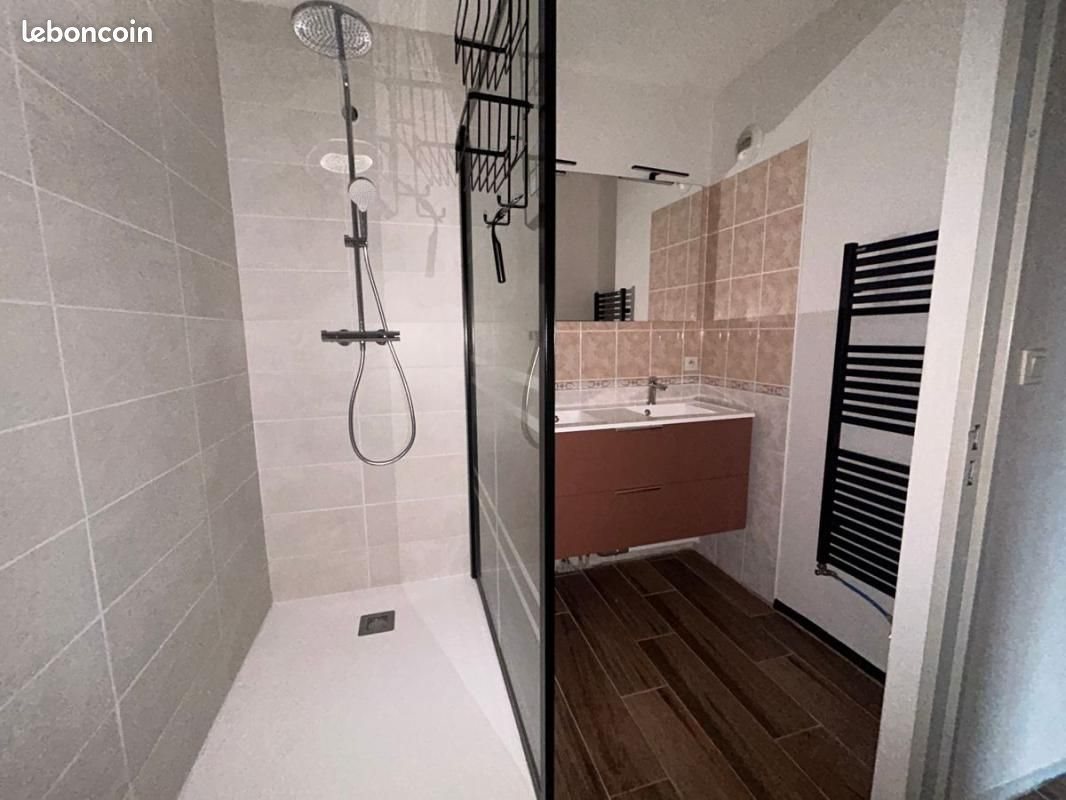 Appartement à louer, 65m², Saint-Romain-le-Puy