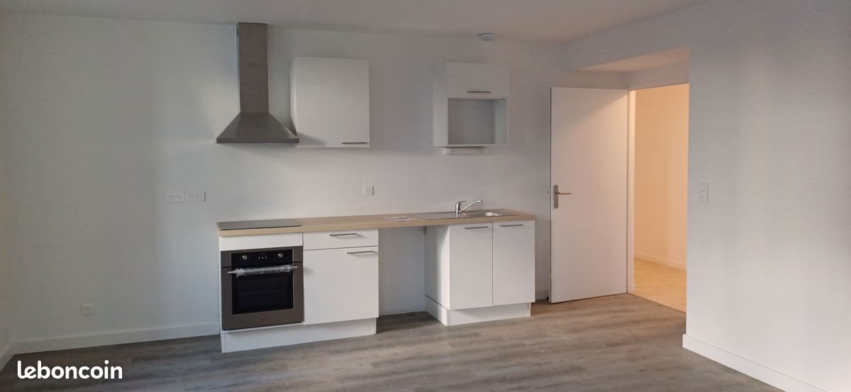 Appartement à louer, 77m², Plonéour-Lanvern