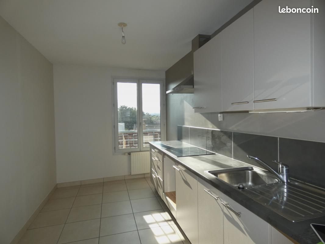 Appartement à louer, 70m², Charly