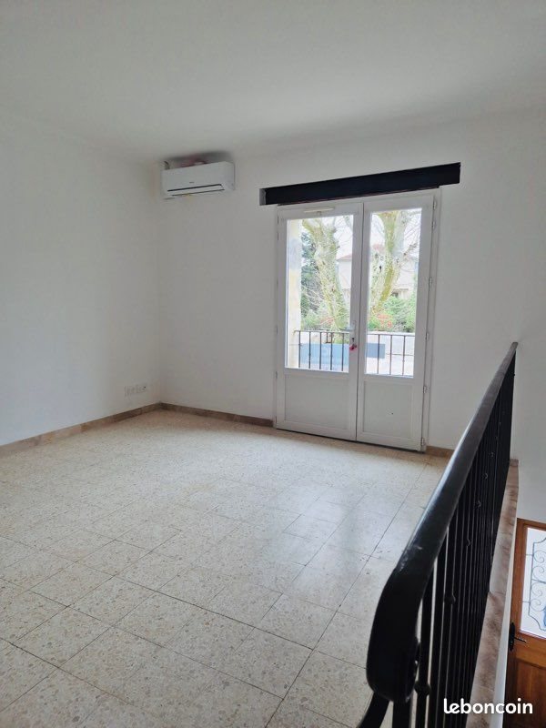Appartement à louer, 65m², Goudargues