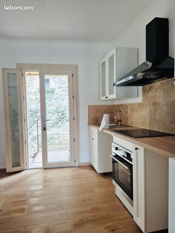 Appartement à louer, 65m², Goudargues