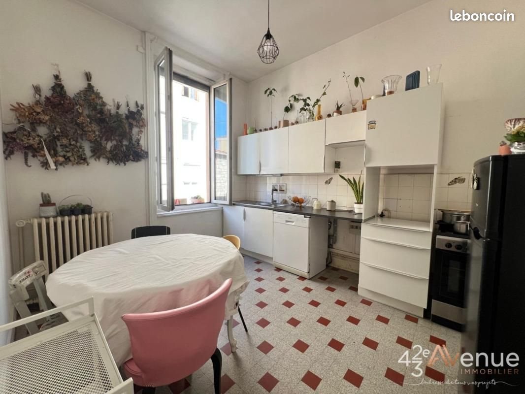 Appartement à vendre, 74m², Saint-Etienne