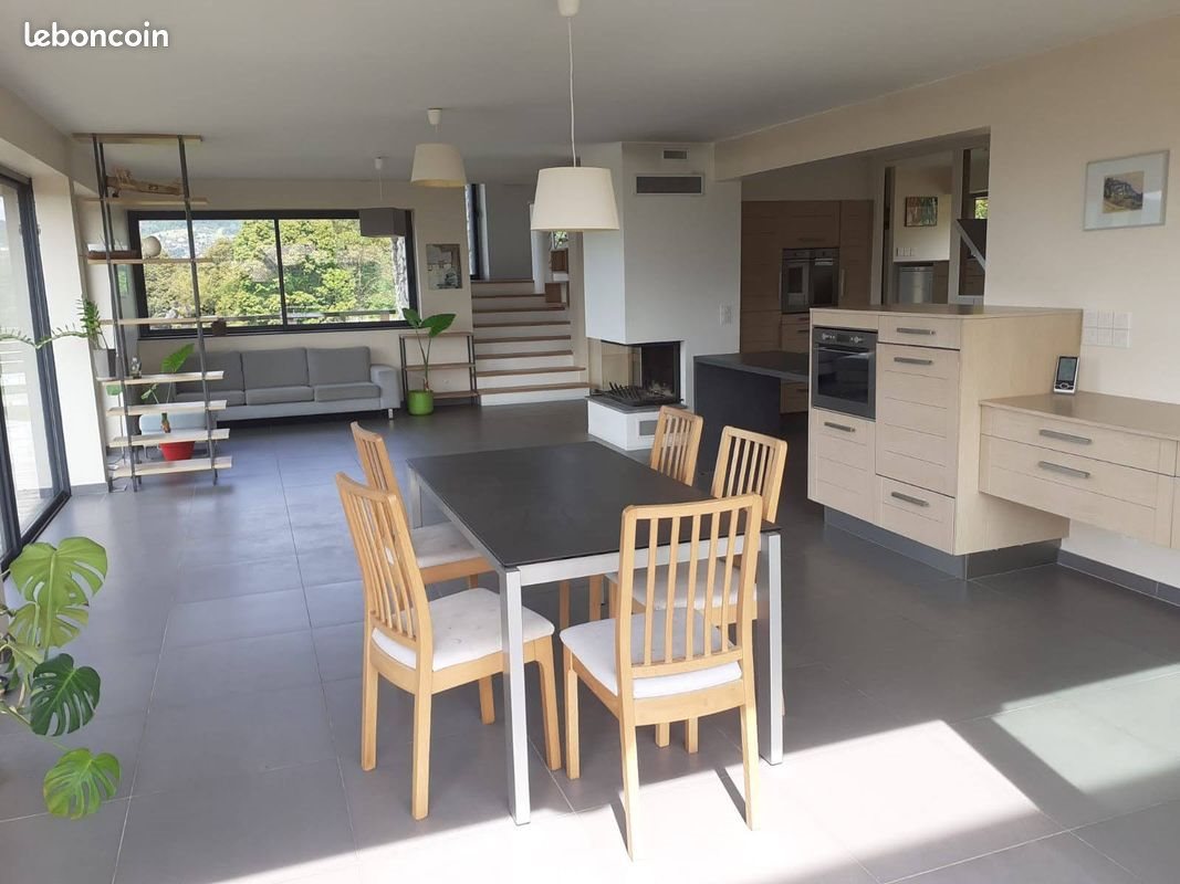 Maison à louer, 165m², Coublevie