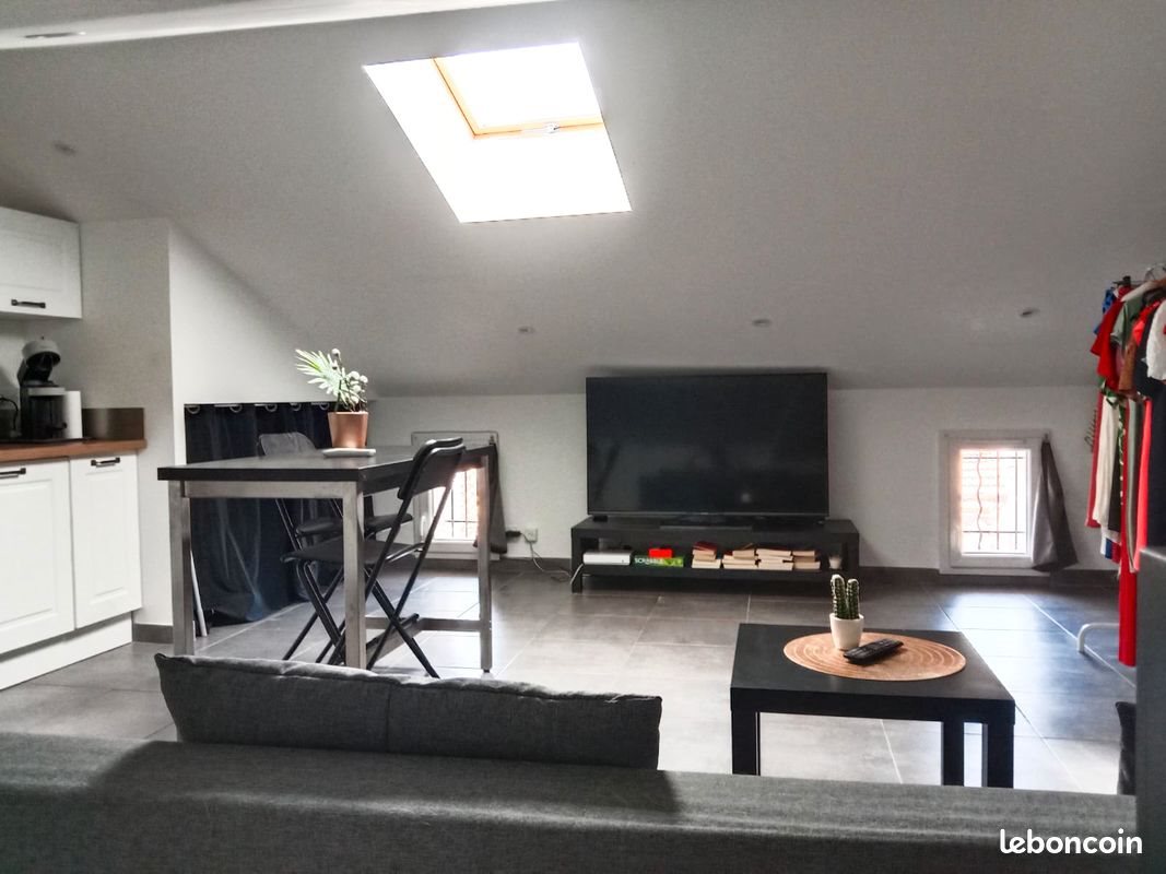 Appartement à louer, 28m², Eyragues