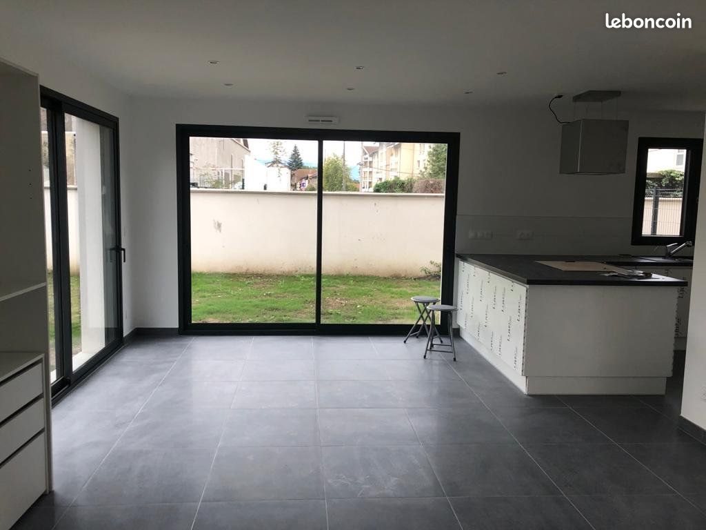 Maison à louer, 120m², Annemasse