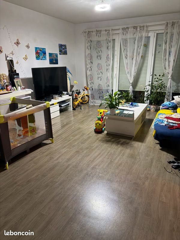 Appartement à louer, 76m², Parempuyre