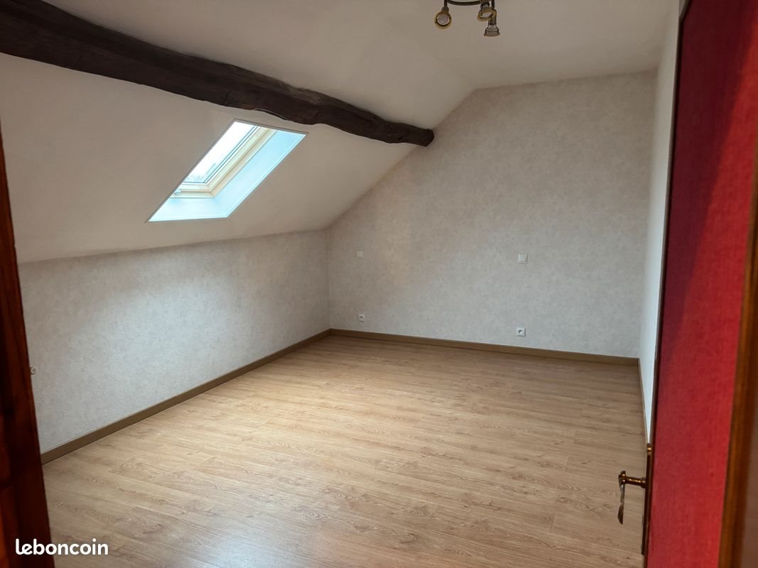 Maison à louer, 124m², Mehun-sur-Yèvre