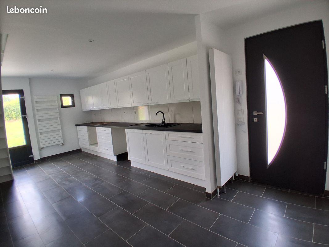 Maison à louer, 170m², Eslettes