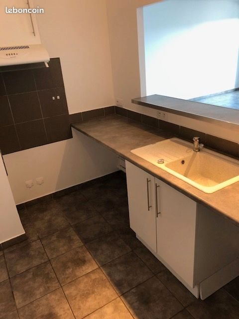 Appartement à louer, 90m², Allègre