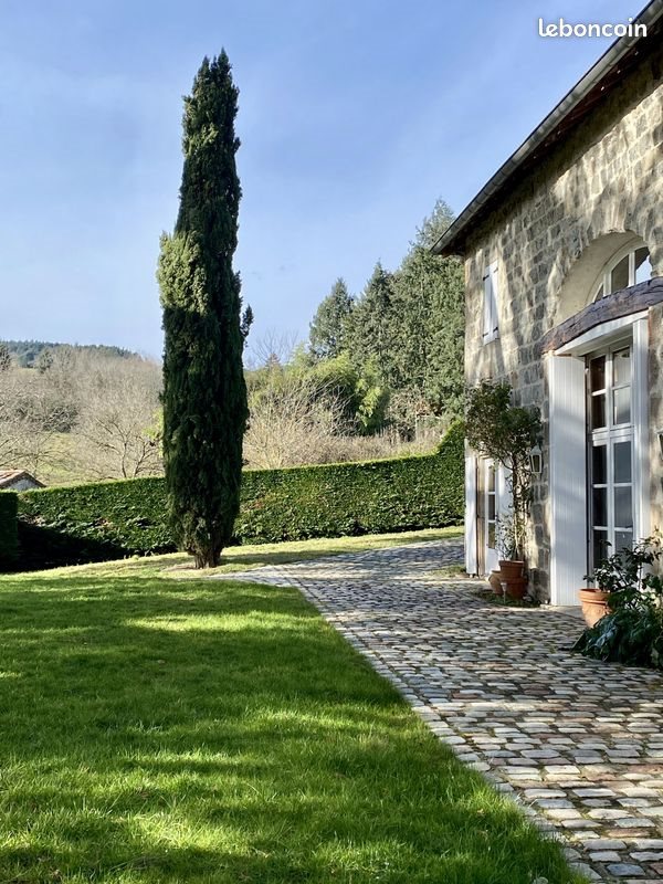 Maison à vendre, 380m², Ambierle